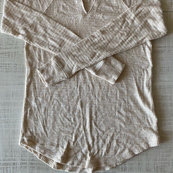 American Eagle Waffle Knit Longsleeve  [NWT] - Picture 3 of 5